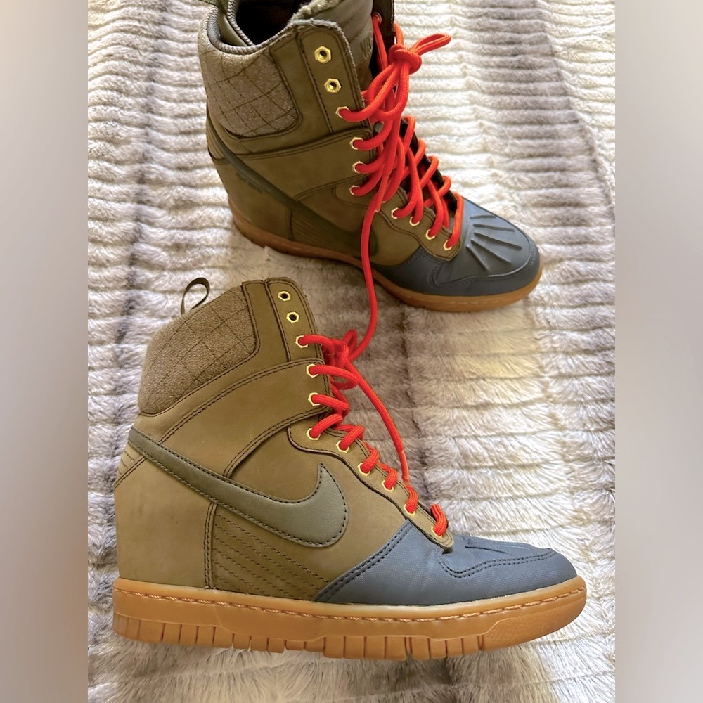 Nike Dunk Ski Hi Waterproof Edition Hidden Wedge Sneaker Boots - Size 7.5